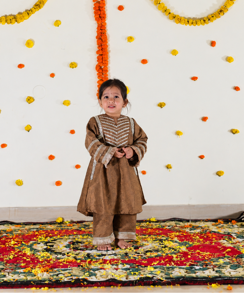 Brown Pakistani Kurta Twinning set