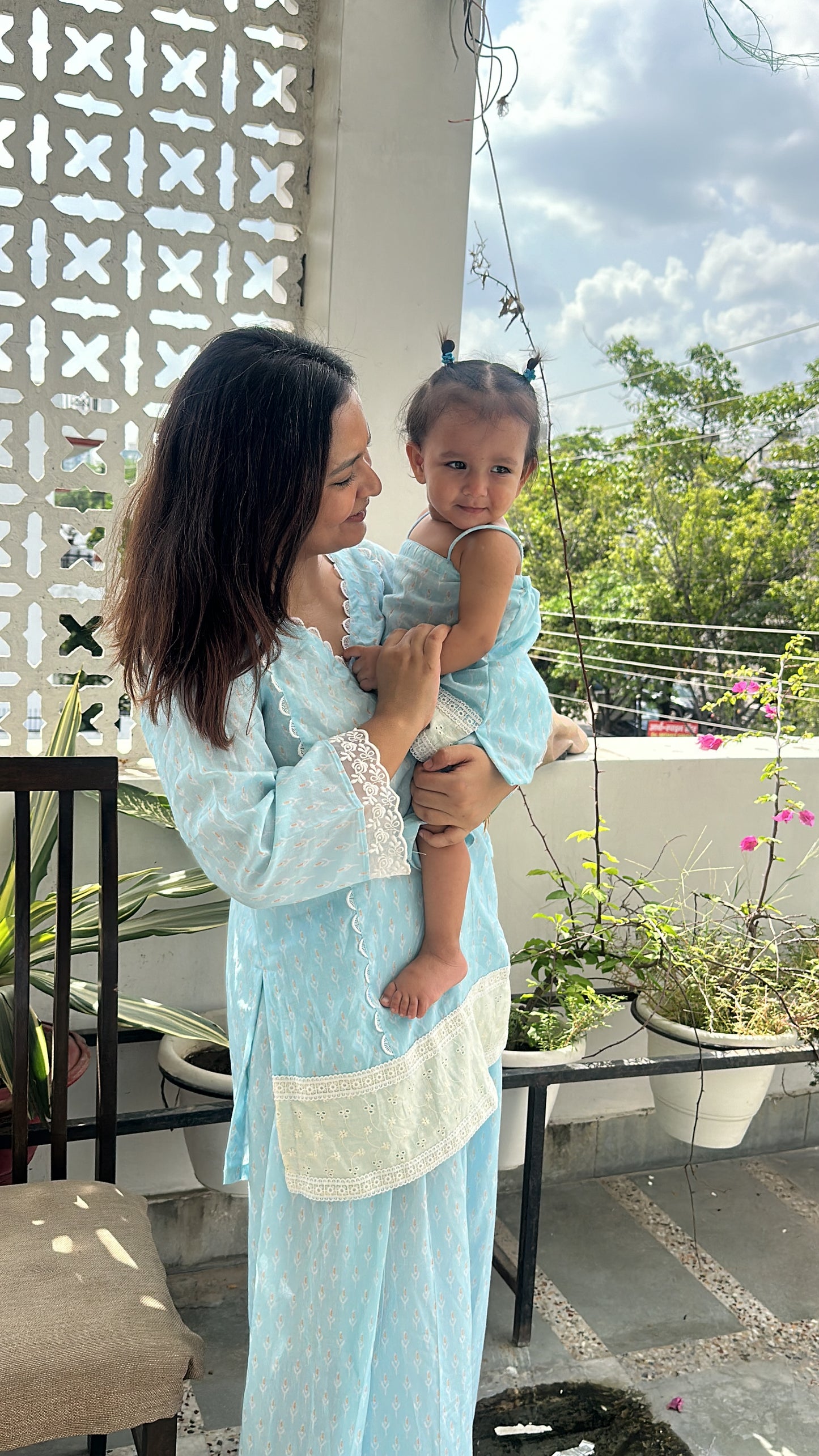 Blue Floral Kurta Twinning set