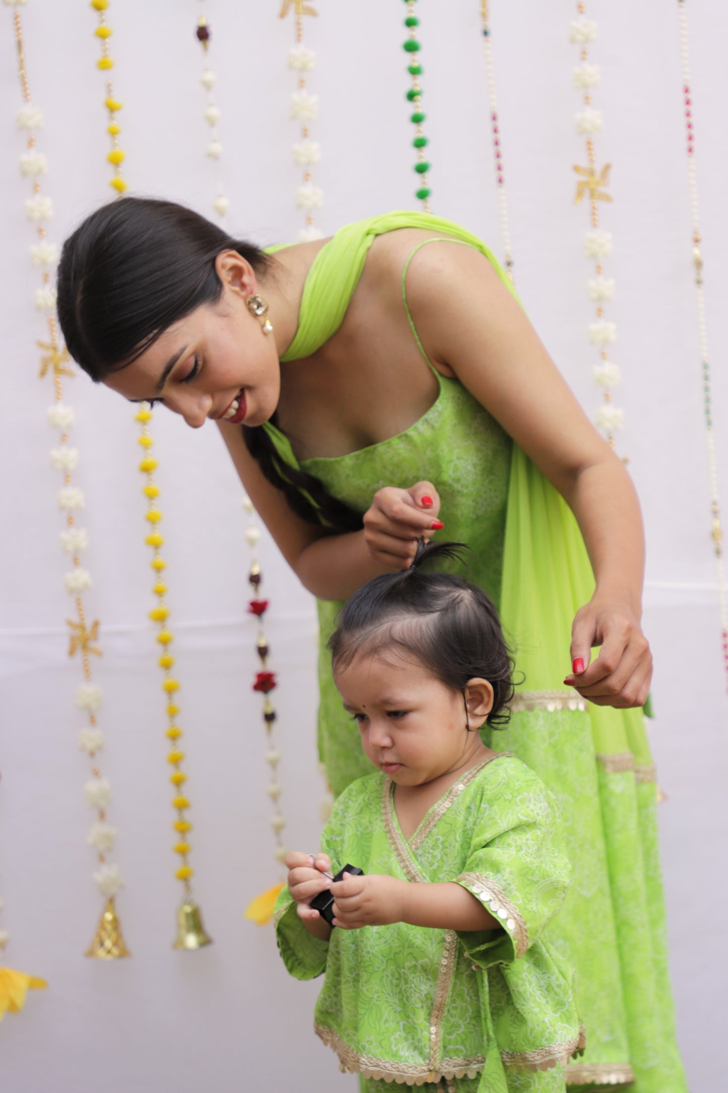 Green Floral Print Noddle Strap Kurta Twinning set