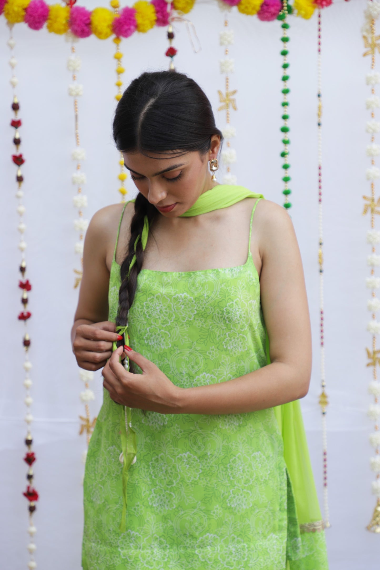 Green Floral Print Noddle Strap Kurta Twinning set