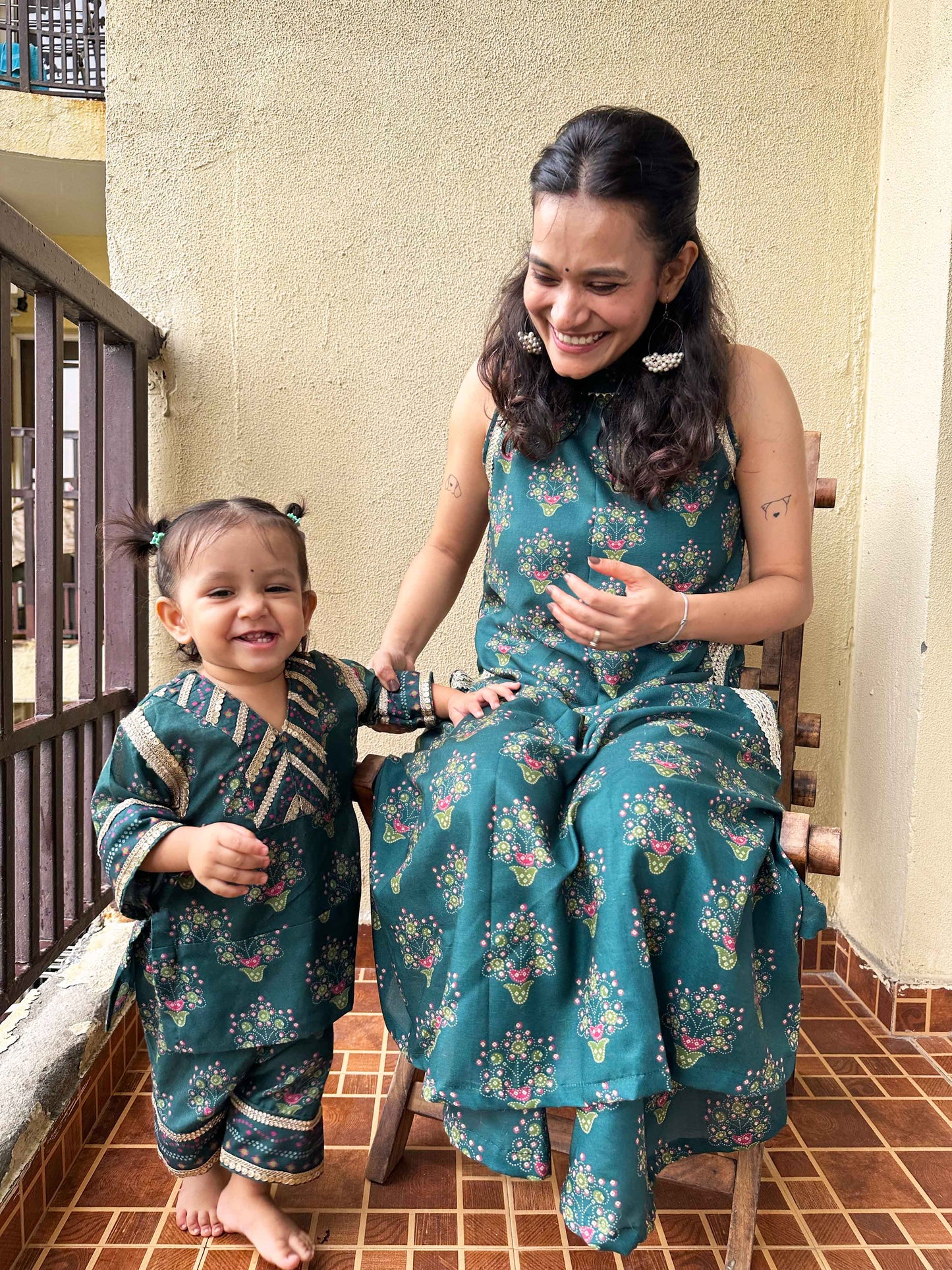 Green Floral Print Kurta Twinning set